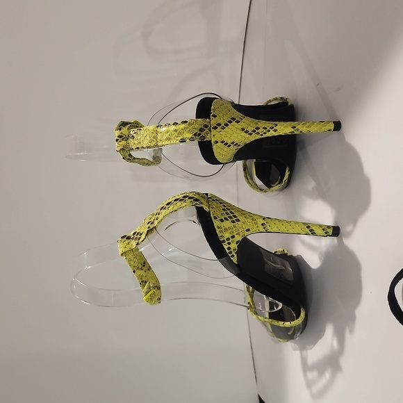 NEW w/o Box! - Faux Snakeskin Stiletto Heels Yellow & Black - Picture 5 of 13